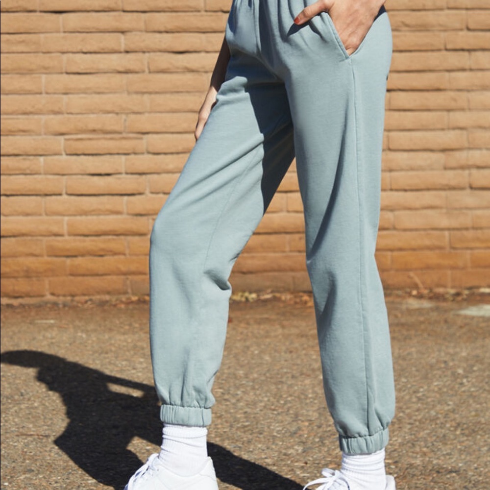 NEVER WORN BEFORE BRANDY MELVILLE SWEATPANTS!!!